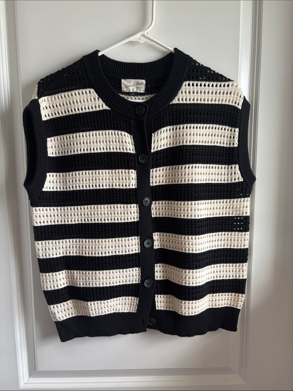 Universal Thread Black & White Striped Sleeveless Knit Cardigan